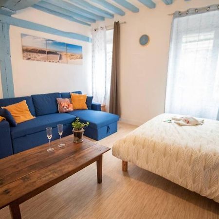 Blue Appartment With A Fireplace Dieppe Exterior photo