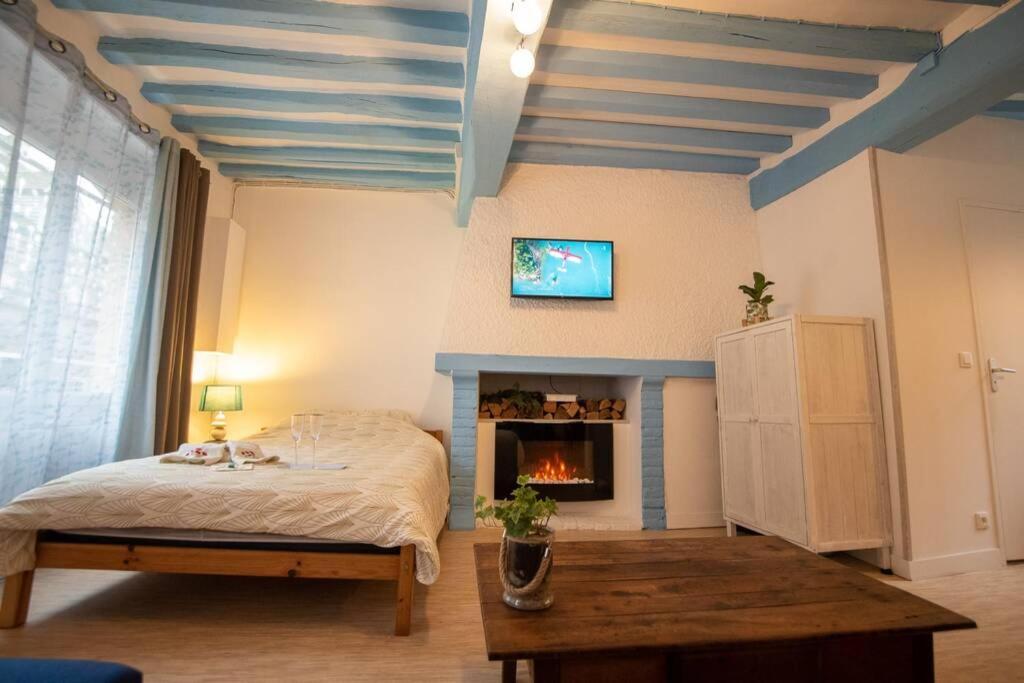Blue Appartment With A Fireplace Dieppe Exterior photo